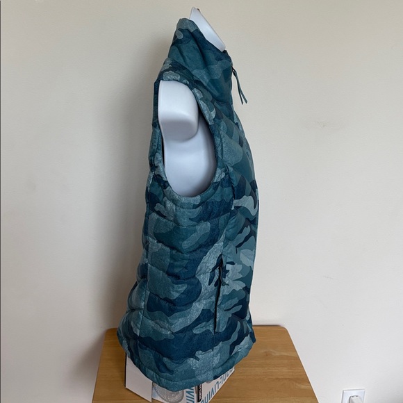 The North Face NWT Down Feather Blue Camouflage Puffer Vest Size Small - Picture 4 of 15